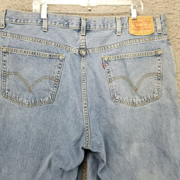 Levis Jeans Mens 42x32 100% Cotton 560 Vintage Comfort Fit Tapered Leg *Read* - Picture 12 of 16